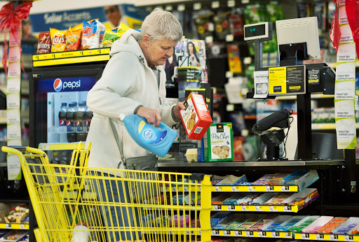 “Horas de Ancianos” en los supermercados: ¿Las necesitamos?