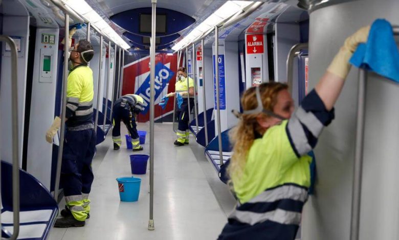 España reparte 14 millones de mascarillas en el transporte público