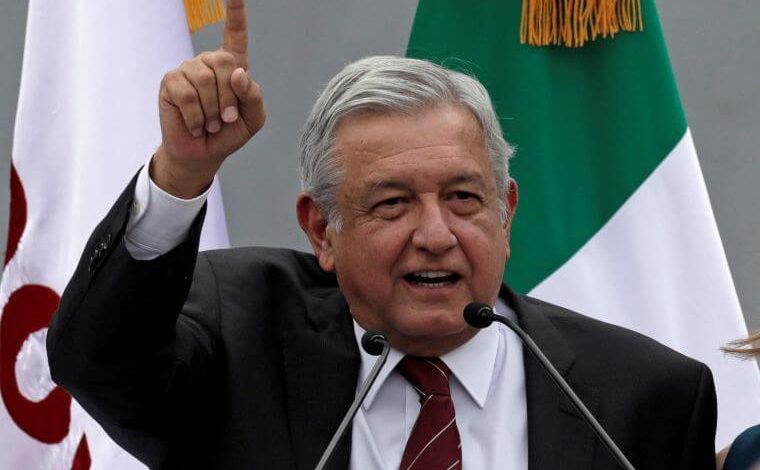 Presidente de México anuncia vuelta gradual a la normalidad