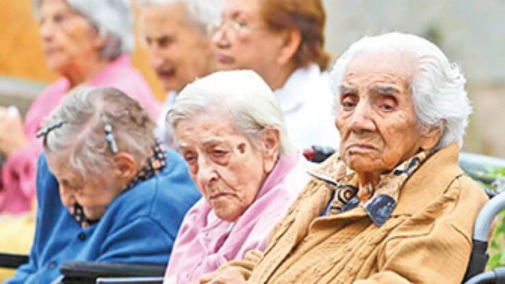Europa: mitad de las muertes por covid-19 fueron en hogares para ancianos