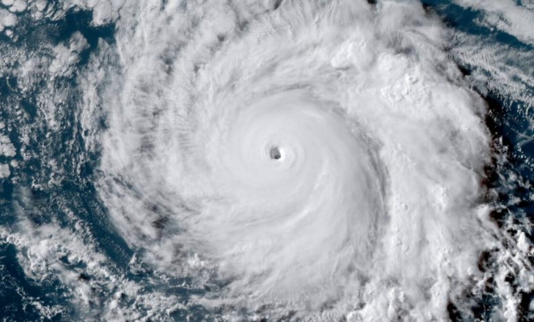 Huracán Douglas, de gran intensidad, se dirige a Hawai