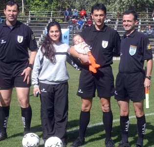 Ya hubo un caso de padre e hijo uruguayos jugando juntos