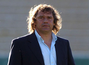“Acá hay 50 entrenadores y hay dos equipos; es difícil poder trabajar”