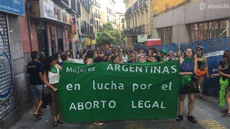 Ley del aborto entró en vigencia en Argentina